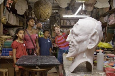 2.5-Hour Kids & Family Walking Tour in English - Finding the meeting point near Jaume I (and avoiding the name trap)