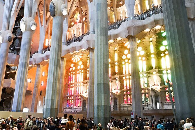 2-Day Tour: Gaudi & Sagrada Familia + Montserrat & Winery - Day 2: Montserrat by private car, with a viewpoint hike