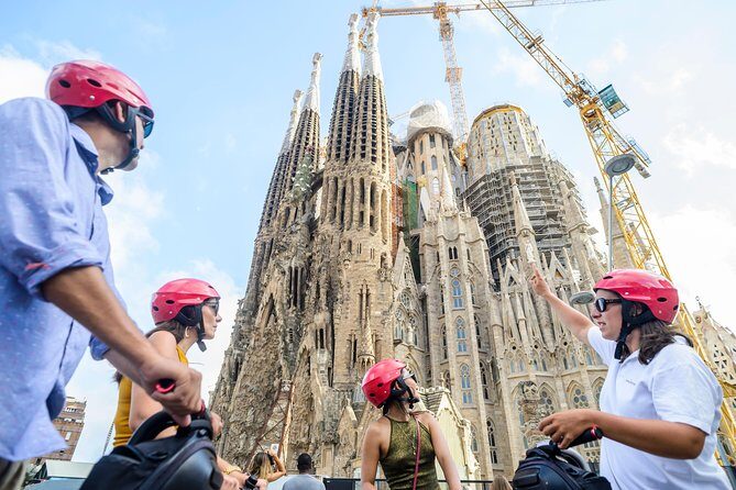 2,5h Barcelona Gaudí Segway Tour - Getting Started at Jardins de les Tres Xemeneies (and Riding Without Stress)