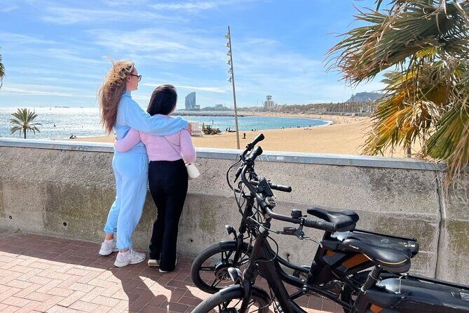 3 Hours Barcelona Guided Gaudi E-Bike Tour - Stop 4: Sagrada Familia—famous for a reason, tickets not included