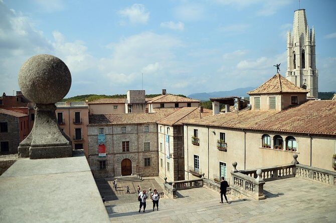 6 hours private tour of Girona: GAME OF THRONES from Barcelona with pick up - Game of Thrones Stops Near Pujada de Sant Domenec: Braavos and King’s Landing in Real Space