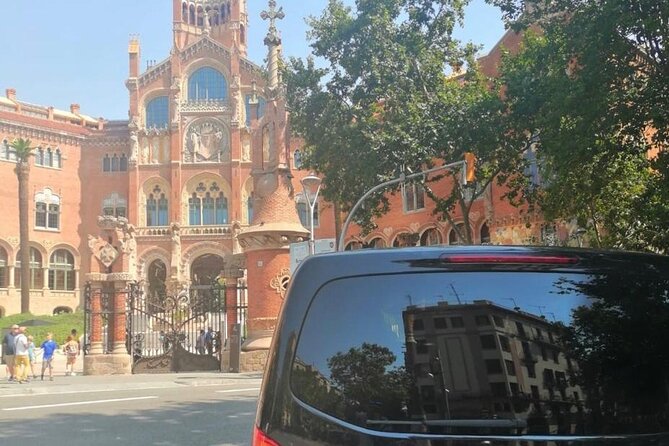 8-Hour Barcelona Private Tour - Camp Nou stop, WTC Barcelona, and Plaza España: modern Barcelona in plain sight
