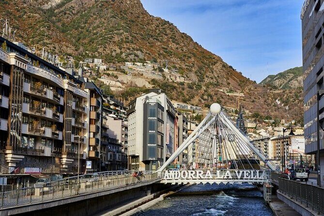 Andorra, France and Spain Day Tour with 2 Guides and Hotel Pickup - Pickup, van comfort, and the 7:00 am reality check