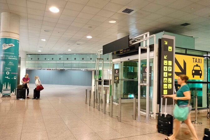Arrival Barcelona Airport Private Transfer - Taxi-Fare Pricing With the Extras You Usually Pay For Separately