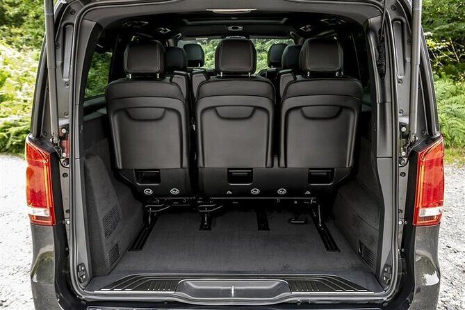 Arrival by Luxury Van Barcelona Airport BCN to Barcelona City - Finding Your Chauffeur in Barcelona Airport’s Arrival Hall