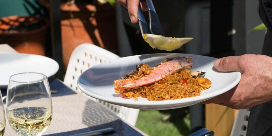 Authentic Premium Paella & Sangria in a Stunning Location - Welcome drinks and the first flavor boost: Spanish Pan Tomaquet