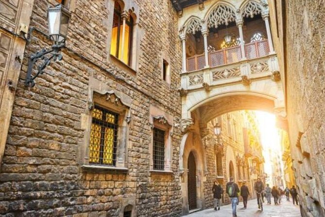 Barcelona 1.5h Private Old Town, Gothic & Ramblas Walking Tour - Casa Batlló, La Pedrera, and the Passeig de Gràcia Walk That Links It All