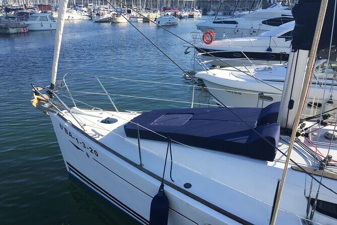 Barcelona 1-hour Boat Trip with Cava and Snacks - Getting to Moll de Mestral: where you start and why it matters