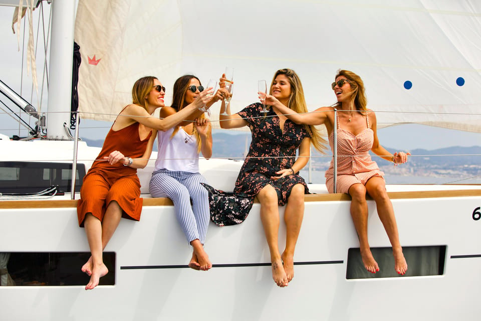 Barcelona 1 hour Scenic Sailboat Tour with Snacks and Drinks - Price and value: what $34 really buys you here