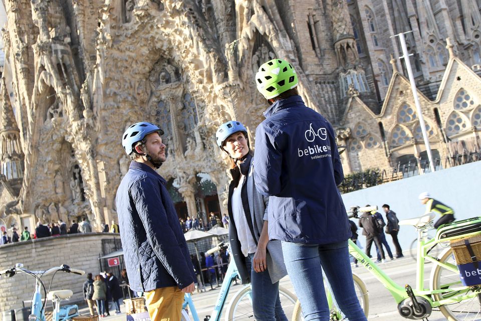 Barcelona: 2.5-Hour Bike or E-Bike Historical Tour - Casa Batlló and La Pedrera: how the tour turns icons into patterns