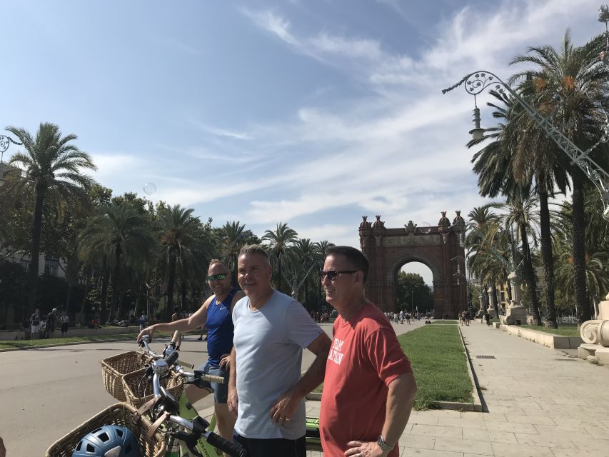 Barcelona: 2.5-Hour Bike or E-Bike Historical Tour - How the pace feels: 2.5 hours, helmets, and guides who handle real life
