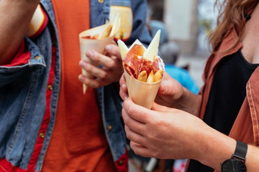 Barcelona: 2-Hour Bites & Flavors Private Food Tour - Guide Quality Matters: Luca Murphy, Alan, and the Storytelling Factor