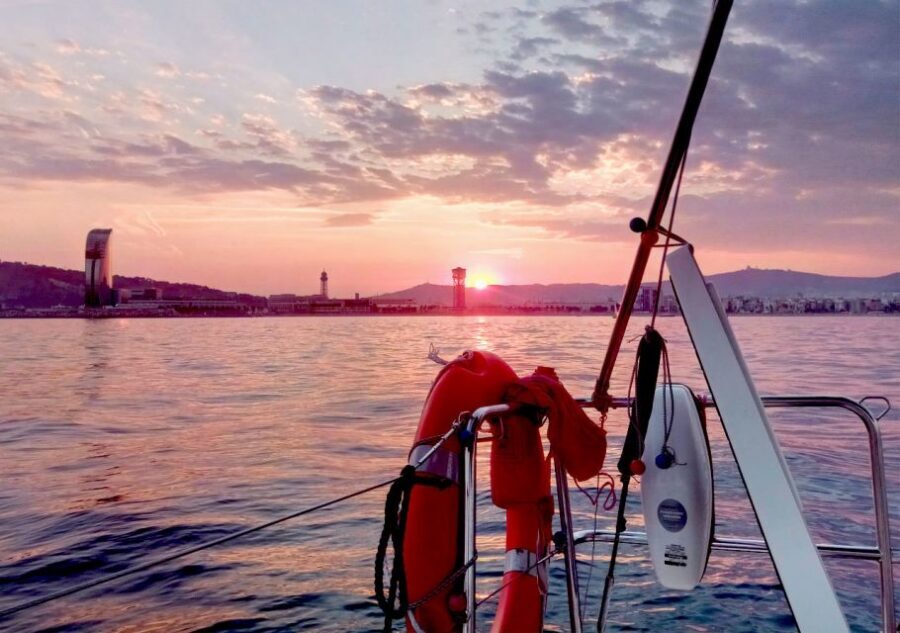 Barcelona 2 hour Mediterranean Sailing with Snacks & Drinks - Timing and Stops: A Clear Minute-by-Minute Picture