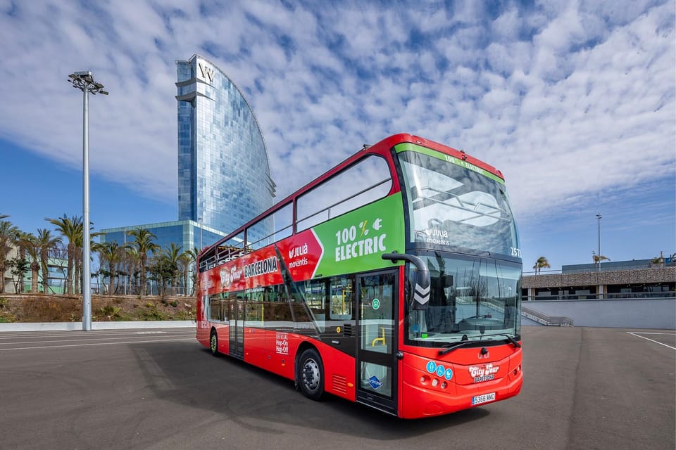 Barcelona: 24 or 48-Hour Hop-On Hop-Off Bus Tour - The map, discount booklet, and how to use stops like a local