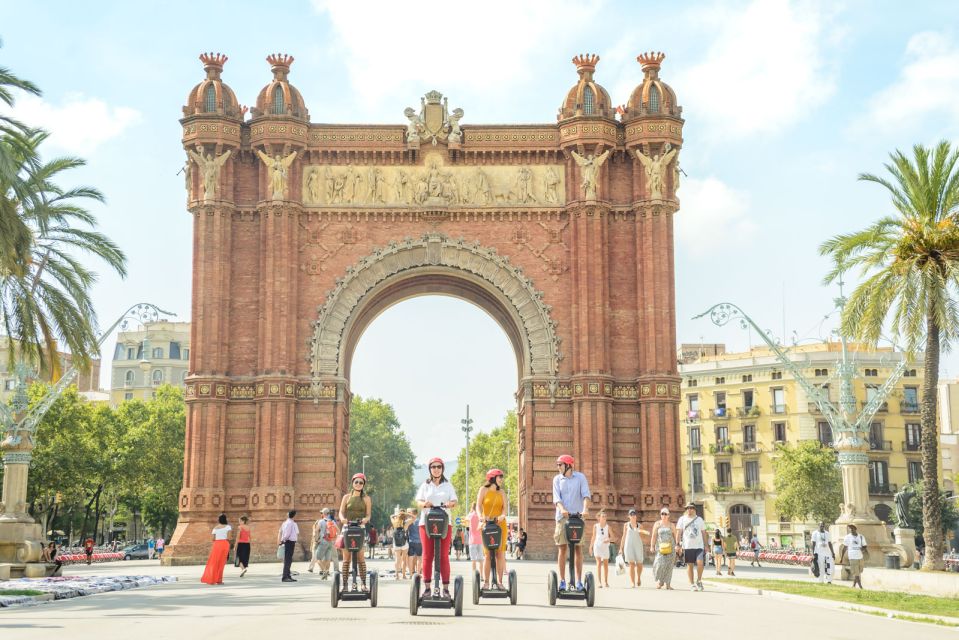 Barcelona: 2,5h Gaudí Segway Tour - Arc de Triomf to Eixample: Where Gaudí’s Neighborhood Makes Sense
