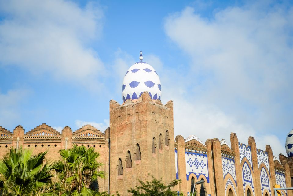 Barcelona: 2,5h Gaudí Segway Tour - Old Streets and Born Energy: Roman Ruins and Santa Maria del Mar