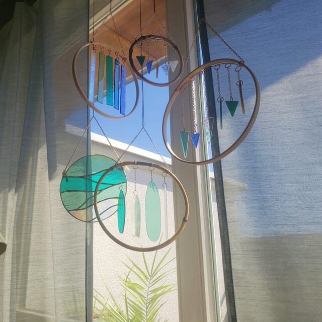 BARCELONA: 2h Glass Art Workshop, create your Suncatcher! - Choosing your colors and building a design (not just copying one)