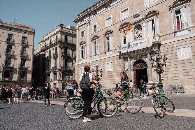 Barcelona 3-hour Bike or E-Bike Tour: Gaudí By Bike - Palau Güell and the Gothic Quarter: Fast Faces, Big Atmosphere