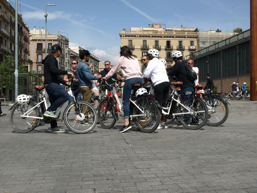 Barcelona 3 Hour Daily Electric Bike Tour - How the guides make the city connect