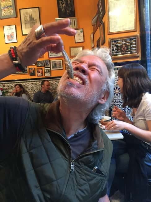 Barcelona: 3-Hour Sips, Sites & Bites Food & History Tour - Why This Evening Food Tour Works in Barcelona
