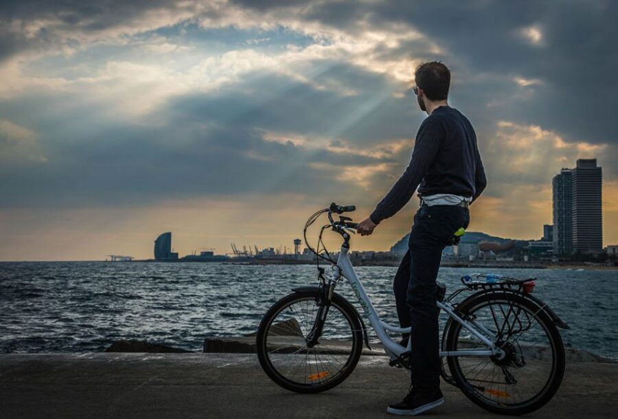 Barcelona: 4-Hour E-Bike Photography Tour - Why an e-bike photo tour is a smart first move in Barcelona
