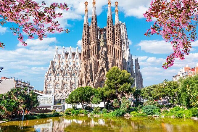 Barcelona Airport (BCN) Private Transfer to Barcelona City/Hotels - Price and Value: Why $49.12 Can Work for Small Groups