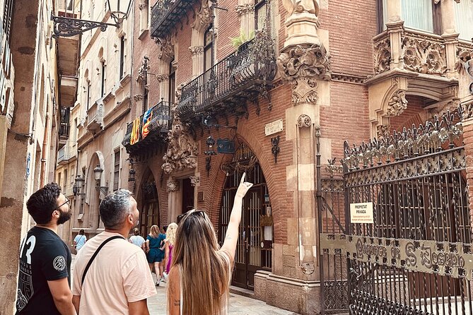 Barcelona and Picasso Museum Tour - Barri Gòtic streets and Els Quatre Gats: where the story takes shape