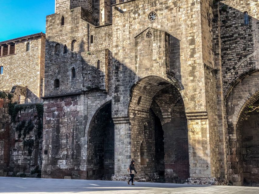 Barcelona: Barri Gotic Small Group Walking Tour - What the guides do well: Patrice, Patrick, Gemma, Chessie, Sophia