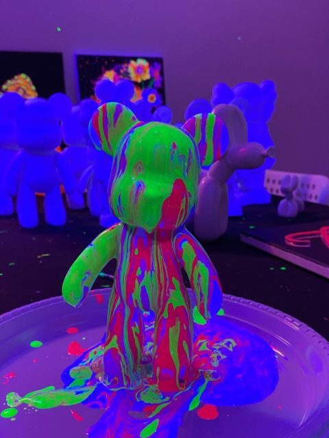Barcelona: Bear-brick Fluorescent Painting | Wine and Art - Logistics That Matter (Meeting Point, Weather, and Comfort)