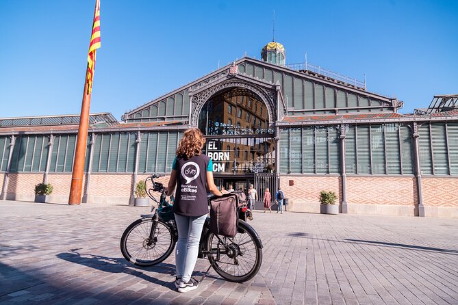 Barcelona Bike tour, Gaudí houses or beach bike or eBike tour - Ciutadella Park’s Cascada Monumental and Arc de Triomf photos
