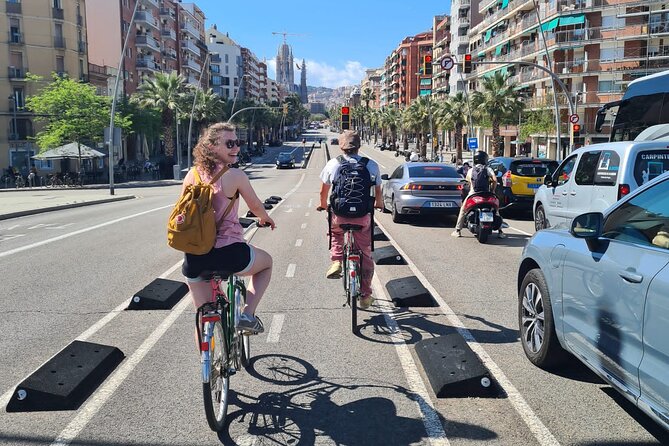 Barcelona Bike Tour: Your First Time Highlights with Locals - Parc de la Ciutadella and Port Olímpic: Green Space to Seaside