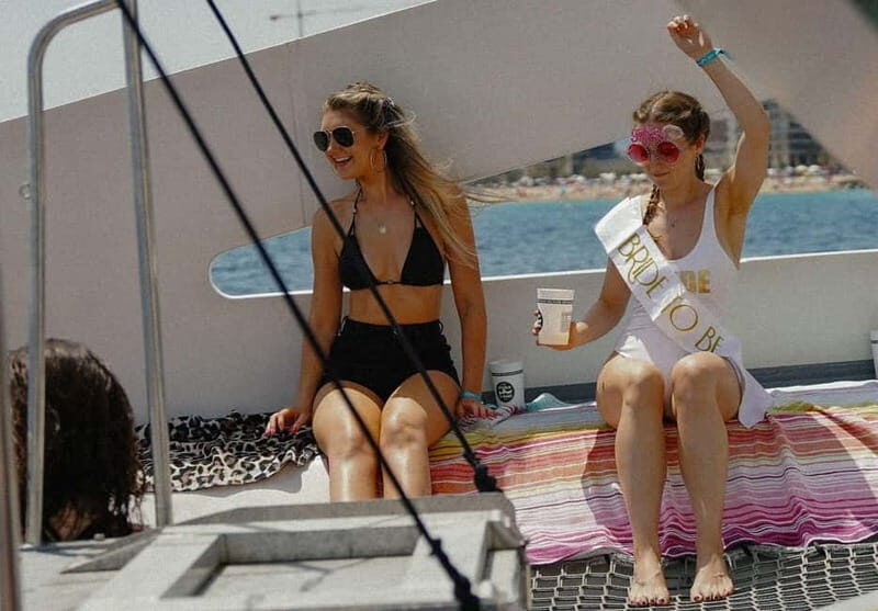 Barcelona: Brunch Boat Party with Drinks and DJ - The Coconut Club start: where the party has a clear meeting point