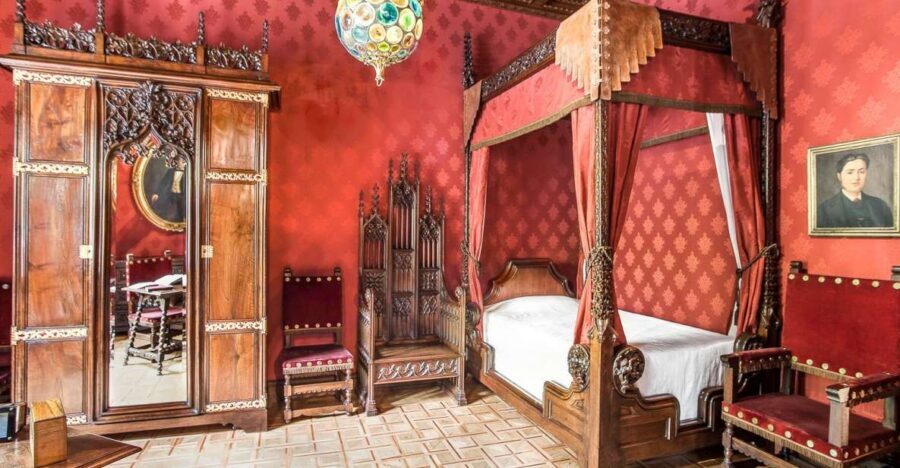 Barcelona: Casa Amatller Guided Visit with Chocolate Gift - What you’ll learn about the Amatller family and Catalan Modernism