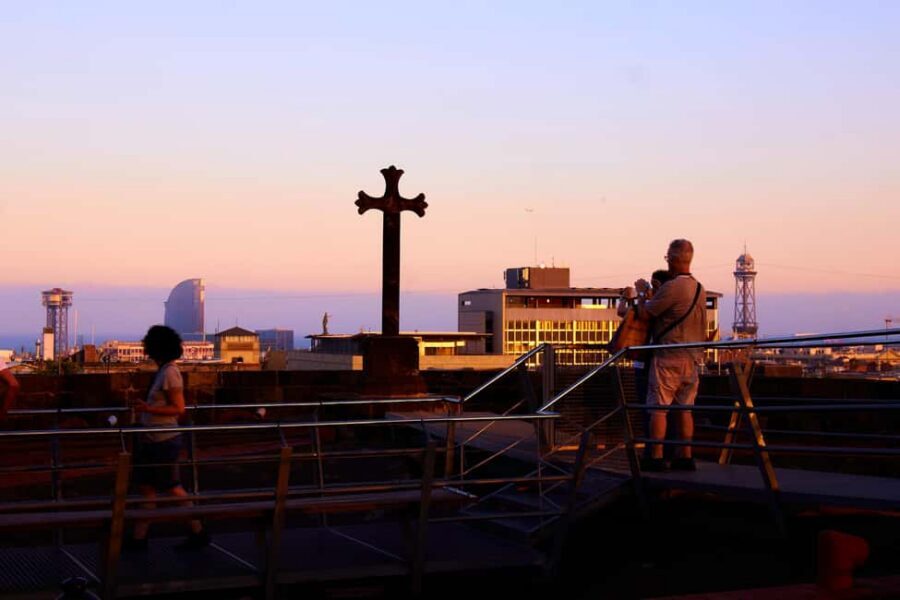 Barcelona Cathedral: Sunrise Tour & Breakfast - Rooftop Terrace Sunrise: Seeing Barcelona From Above