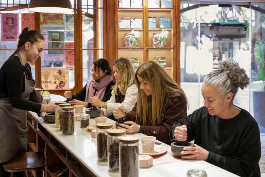Barcelona & Chocolate Amatller History and Culture + Activity and Tasting - Starting in El Born: Plaça de les Olles and the Feeling of Being in the Right Place