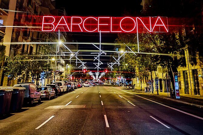 Barcelona Christmas Walking Tour - Gothic Quarter by Night: Turning Narrow Streets into a Real Photo Route