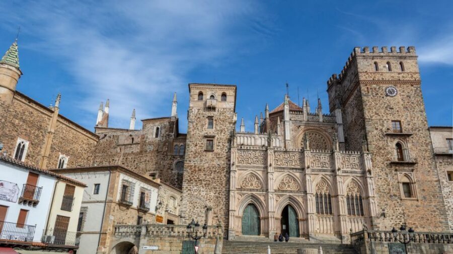 Barcelona: City Exploration Treasure Hunt - Should you book the Barcelona City Exploration Treasure Hunt?