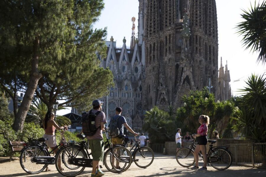 Barcelona: City Highlights Bike Tour - Key reasons this tour works so well