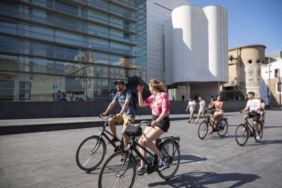 Barcelona: City Highlights Bike Tour - Port Vell, Columbus, and quirky stops with big photo appeal