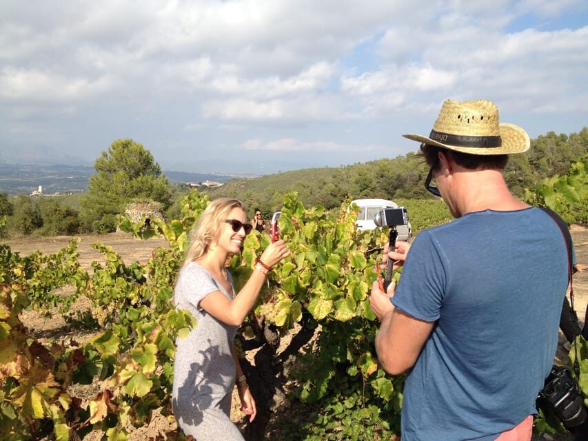 Barcelona: Coastline E-Bike and Wine Tasting Tour - Alella family winery tour: vineyards, cellar, and the story behind the glass