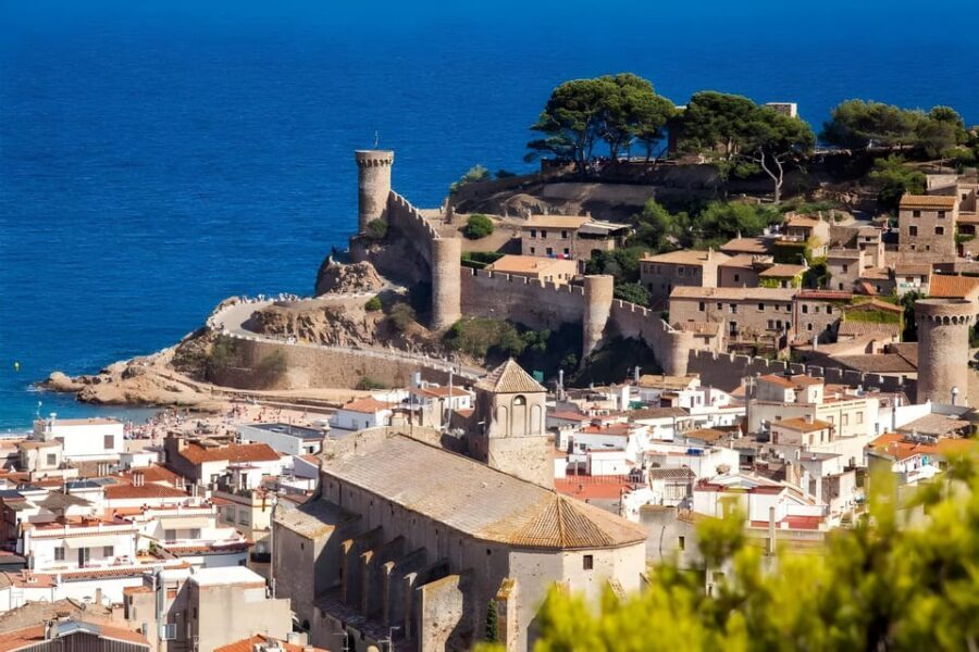Barcelona: Costa Brava Kayak & Snorkeling Small Group Tour - Platja de Sant Pol: lunch, walking, and time to actually recover