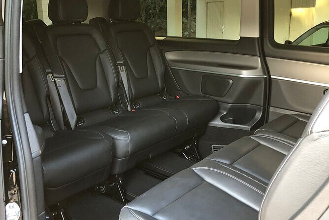Barcelona Cruise port to barcelona city private transfer - Booking smart for day or night cruise arrivals