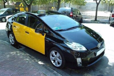 Barcelona Cruise port to city or Airport Private Transfer - Airport Transfers: Flight Tracking and the Waiting-Time Buffer