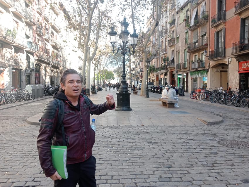 Barcelona: Curious Legends and Traditions of Old Town Tour - Key Highlights at a Glance