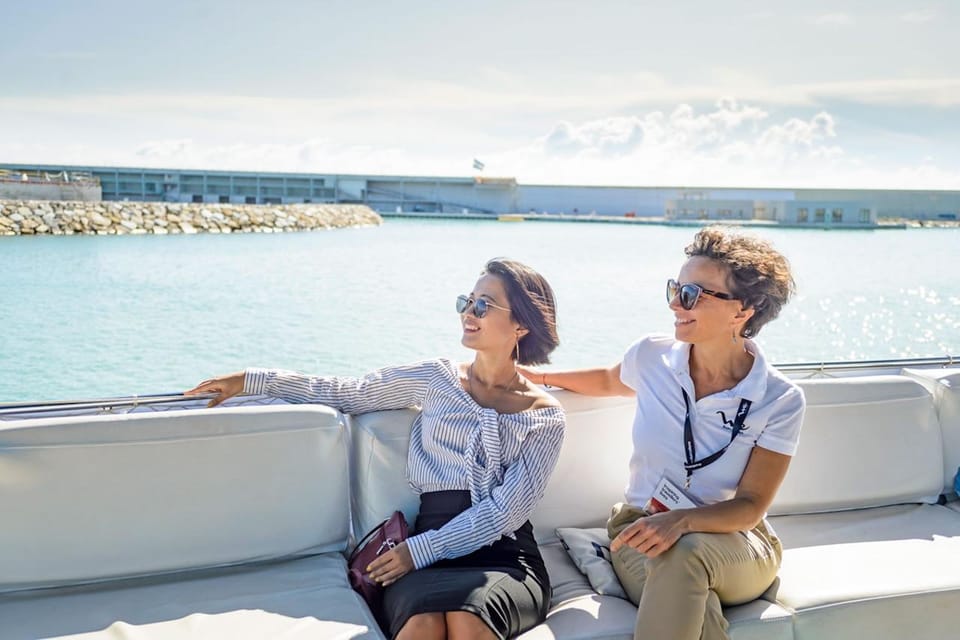 Barcelona: E-Bike Tour with Montjuic Cable Car & Boat Ride - Beach cycling into the Gothic Quarter