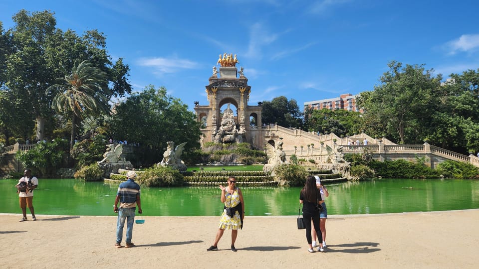 Barcelona: e-scooter and Bike tour - Barcelona Zoo Stop and the Ride Back: A Relaxed Finish That Still Feels Purposeful