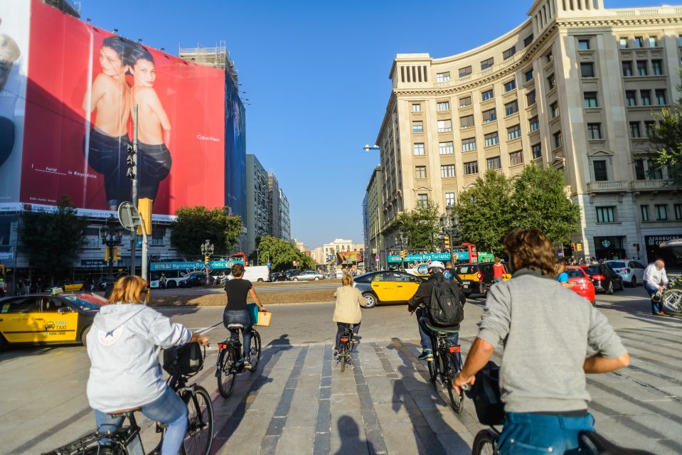 Barcelona eBike Tour with Wine and Tapas Experience - Old City Barcelona Photo Moments: Quick Stops That Matter