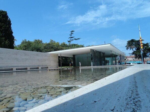 Barcelona Electric Bike Tour: Scenic Montjuic Panoramic Views - What you’ll get: views + story, not museum marathons