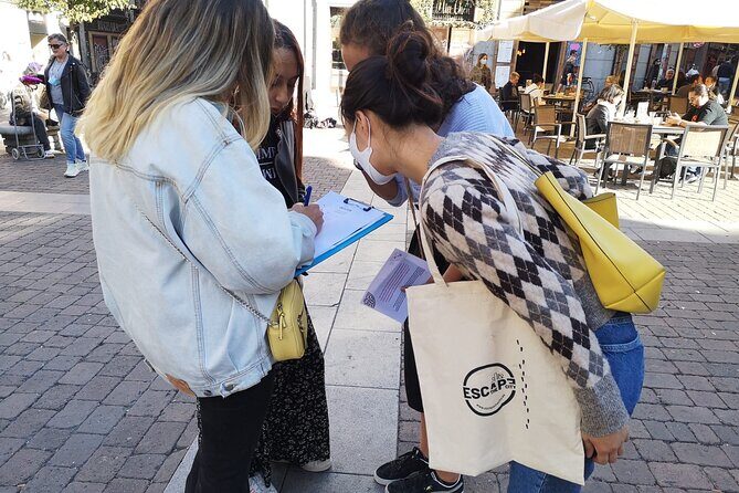Barcelona escape game, time travel - The secret route: clue stations, teamwork, and street navigation