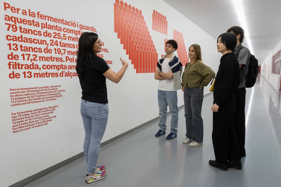 Barcelona: Estrella Damm Brewery Guided Tour with Tasting - Small practical notes that make your visit smoother